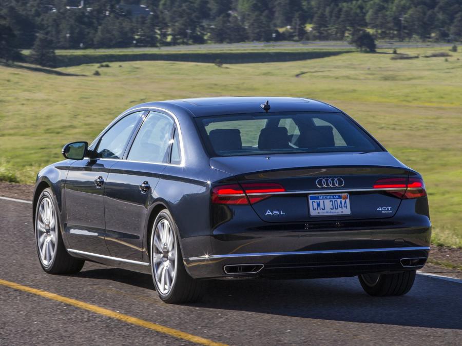  Audi A8 L 4.0T Quattro (D4) 2014 года  (NA) (фото 7 из 12)